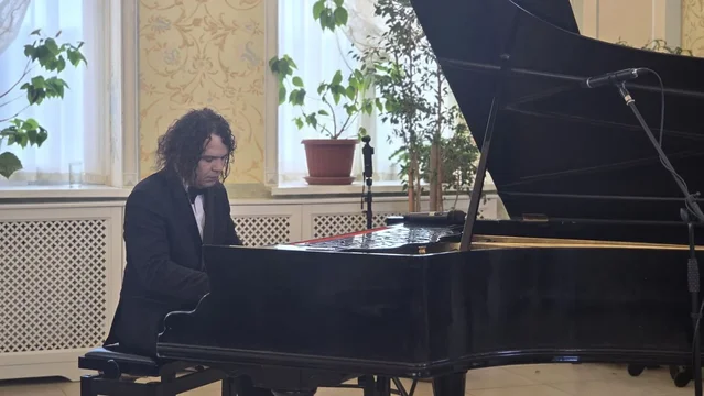 Пианист-виртуоз Алексей Таланов в гостях на Сольбе