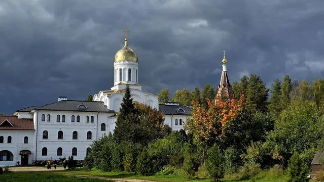 Будем всей душой любить Христа, Который избрал нас из мира