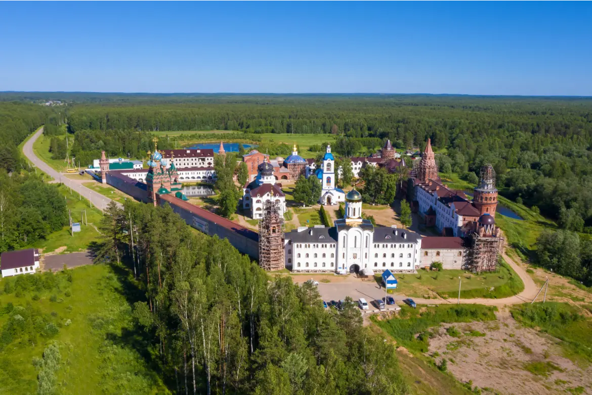 Строительство монастыря