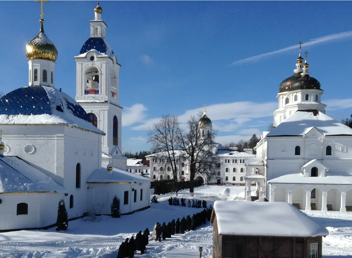 Зима в монастыре